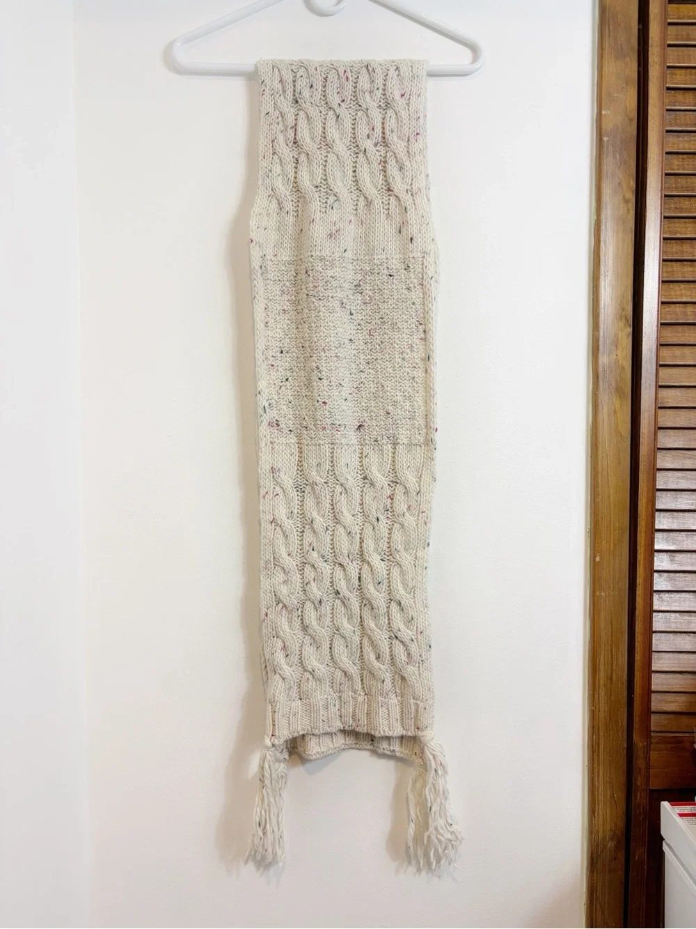 Hollister Confetti Cable Knit Tassel Winter Scarf